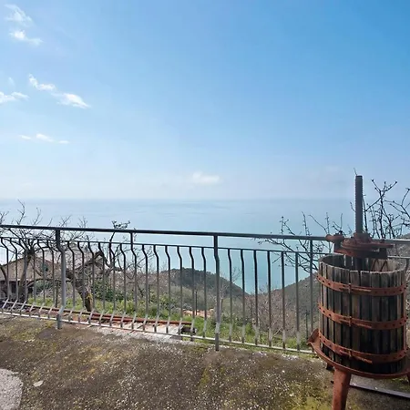 Casa Mare Montaretto 2 Apartment *